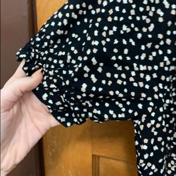 Leith Cropped Spotted Blouse - Picture 2 of 5